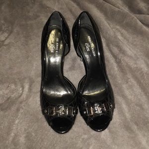 Black anne Klein heals